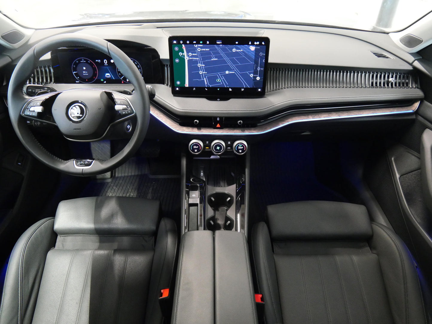 Škoda Superb 2.0 TDI 110 kW DSG L&K