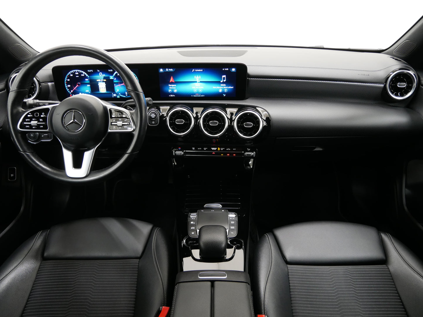 Mercedes-Benz CLA 1.3i 120 kW Progresive