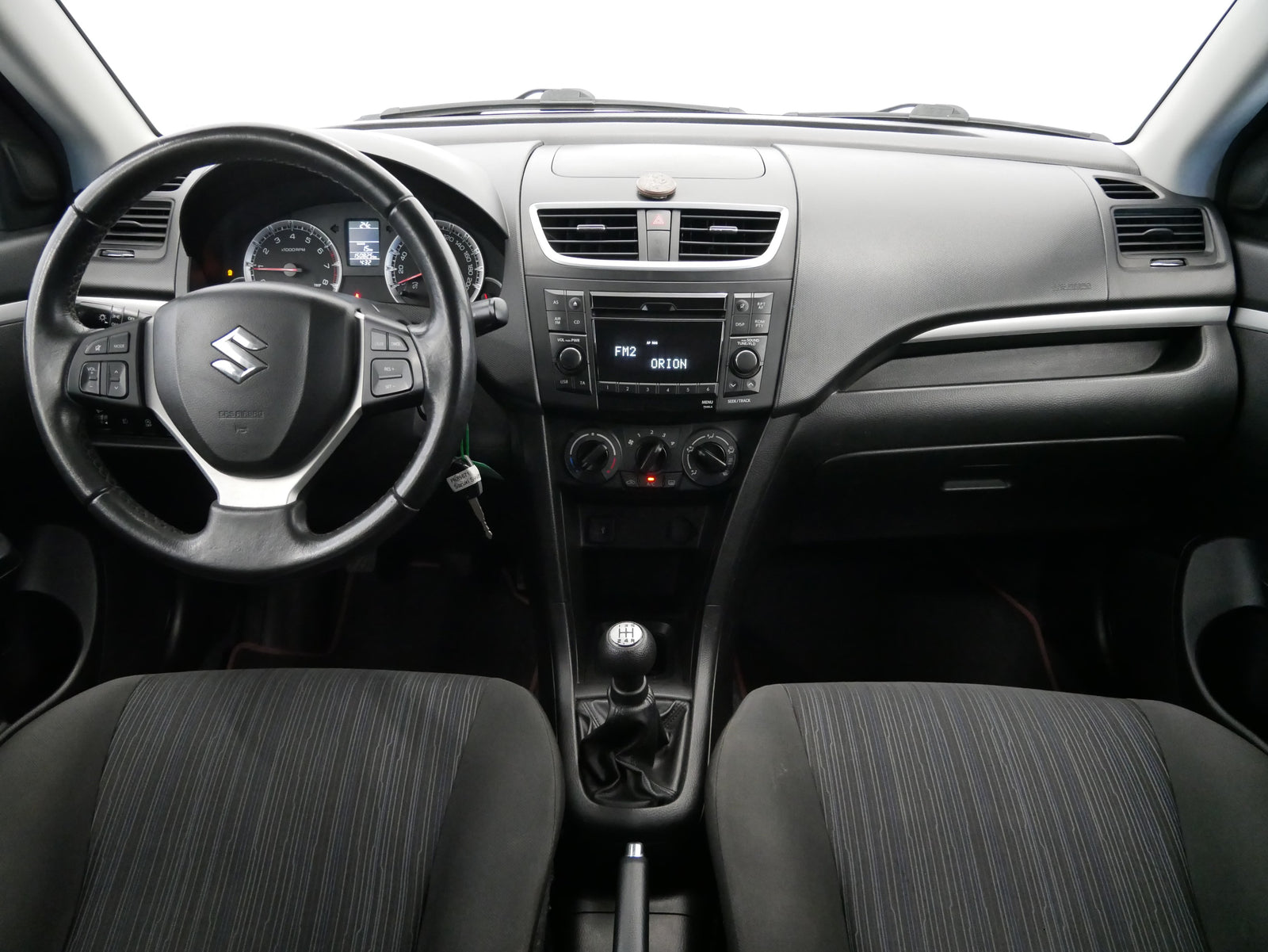Suzuki Swift 1.2 i 66 kW Comfort – foto 5