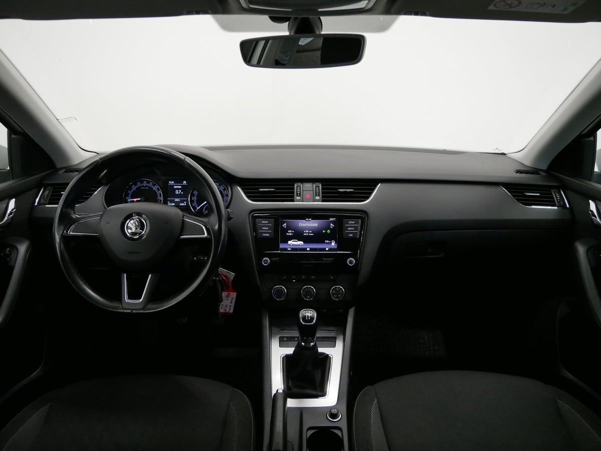 Škoda Octavia 1.6 TDI 85 kW Ambition Plus – foto 5