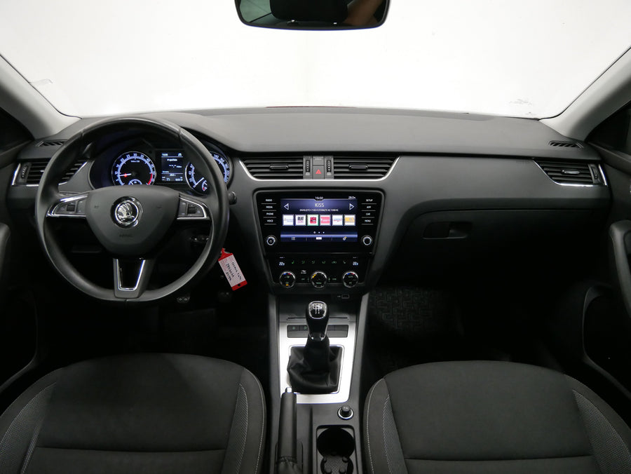 Škoda Octavia 1.6 TDI 85 kW Ambition – foto 5