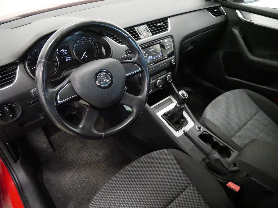 Škoda Octavia 1.6 TDI 77 kW Ambition Plus – foto 5