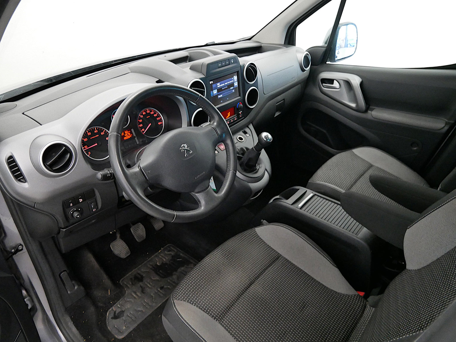 Peugeot Partner 1.6 HDI 73 kW – foto 5