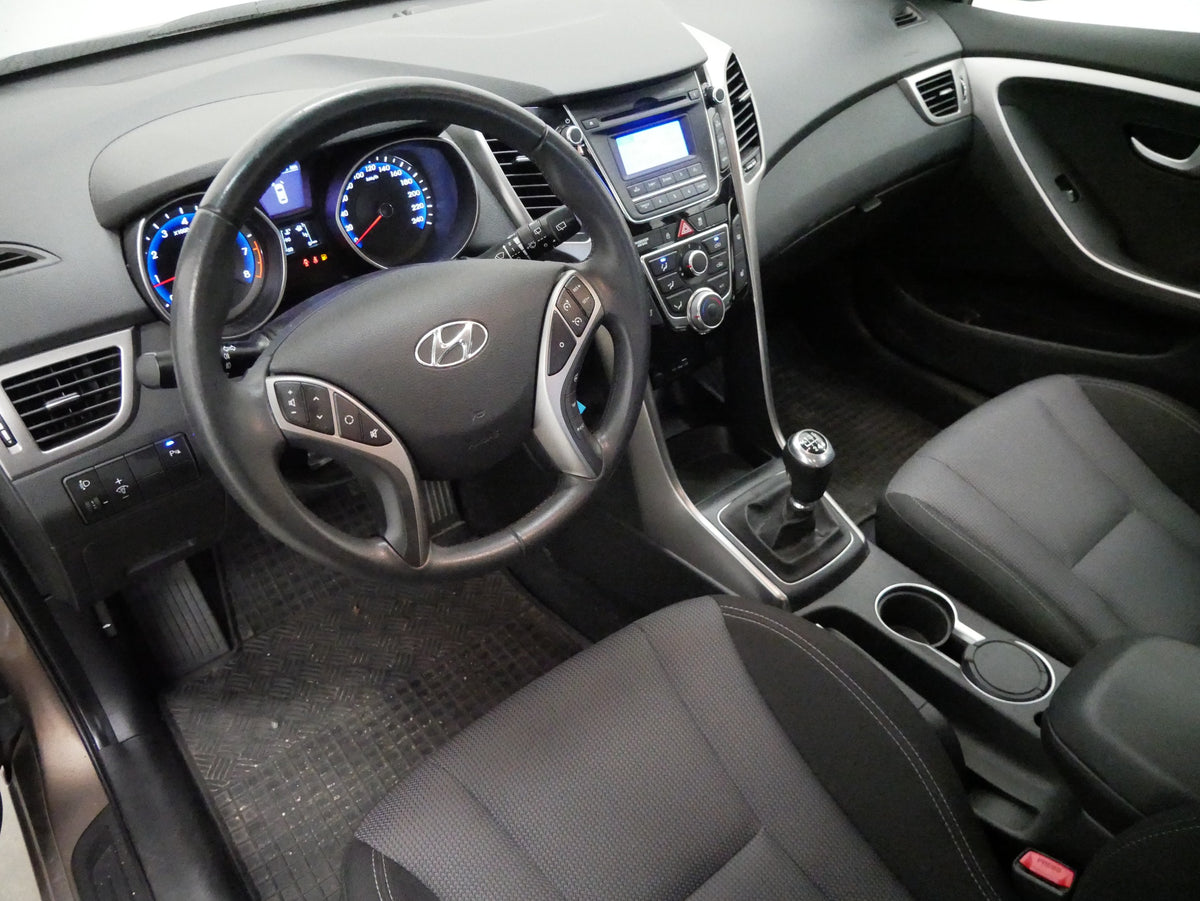 Hyundai i30 1.4i, 77kW Trikolor Komfort