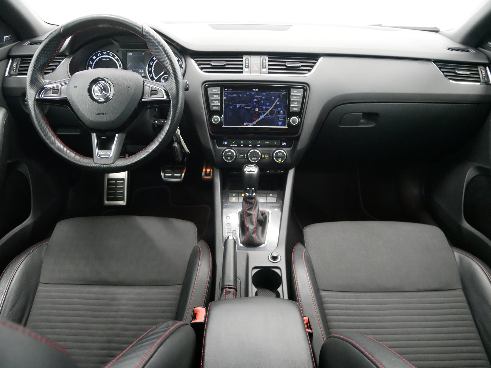 Škoda Octavia 2.0 TDI 135 kW RS – foto 5