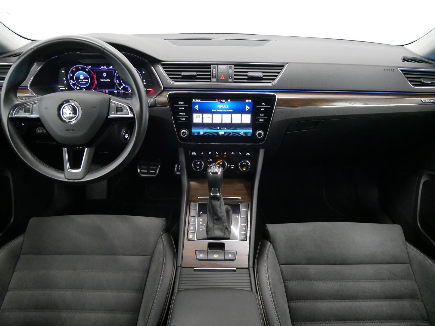 Škoda Superb 2.0 TDI 140 kW Scout