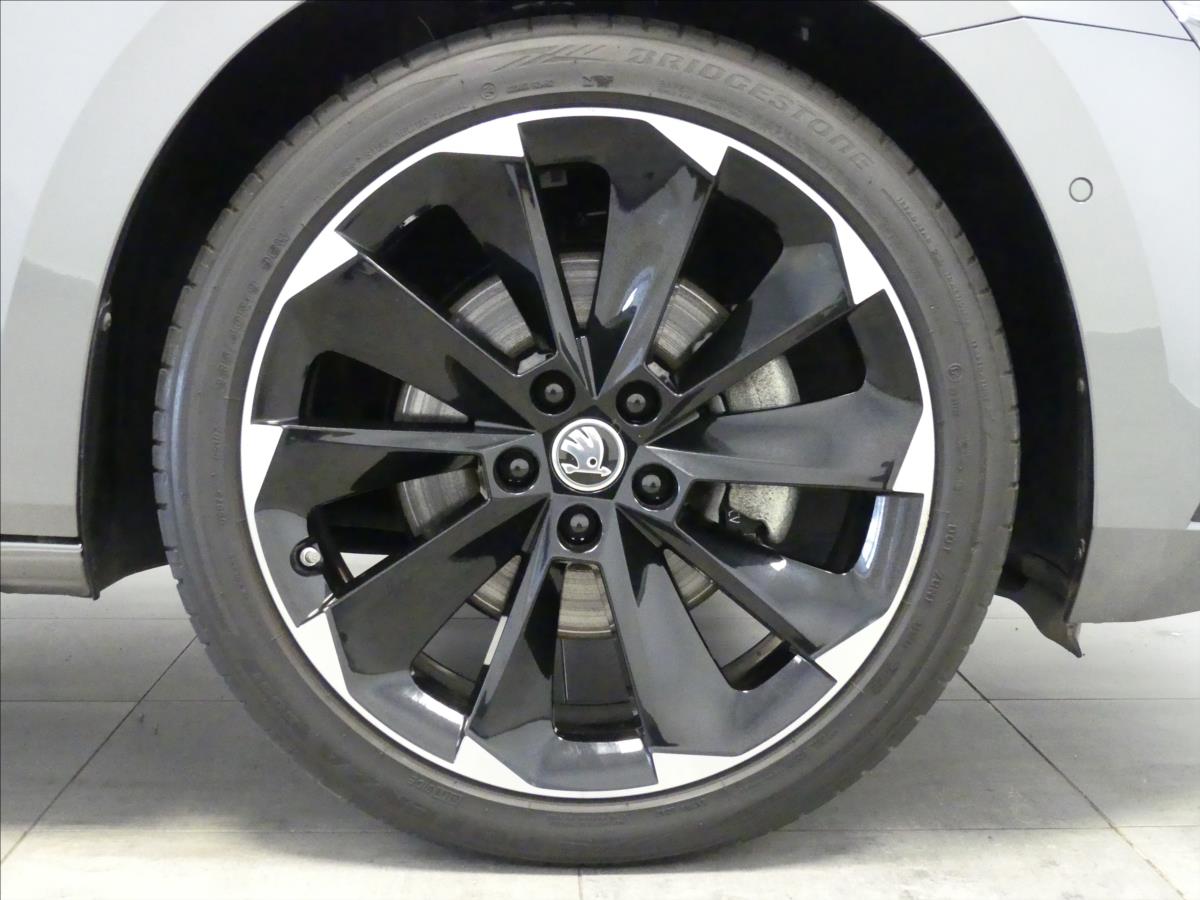 Škoda Superb 1.4 TSI iV SportLine
