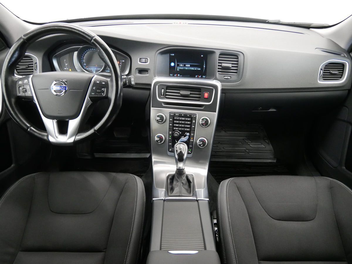 Volvo V60 D4 133kW Momentum – foto 5