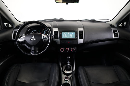 Mitsubishi Outlander 2.2 DI-D 115 kW 4x4 – foto 5