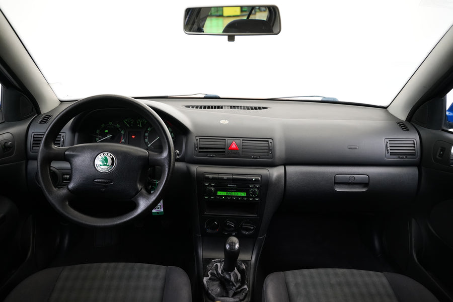 Škoda Octavia 1.6 MPI 75 kW Tour – foto 5