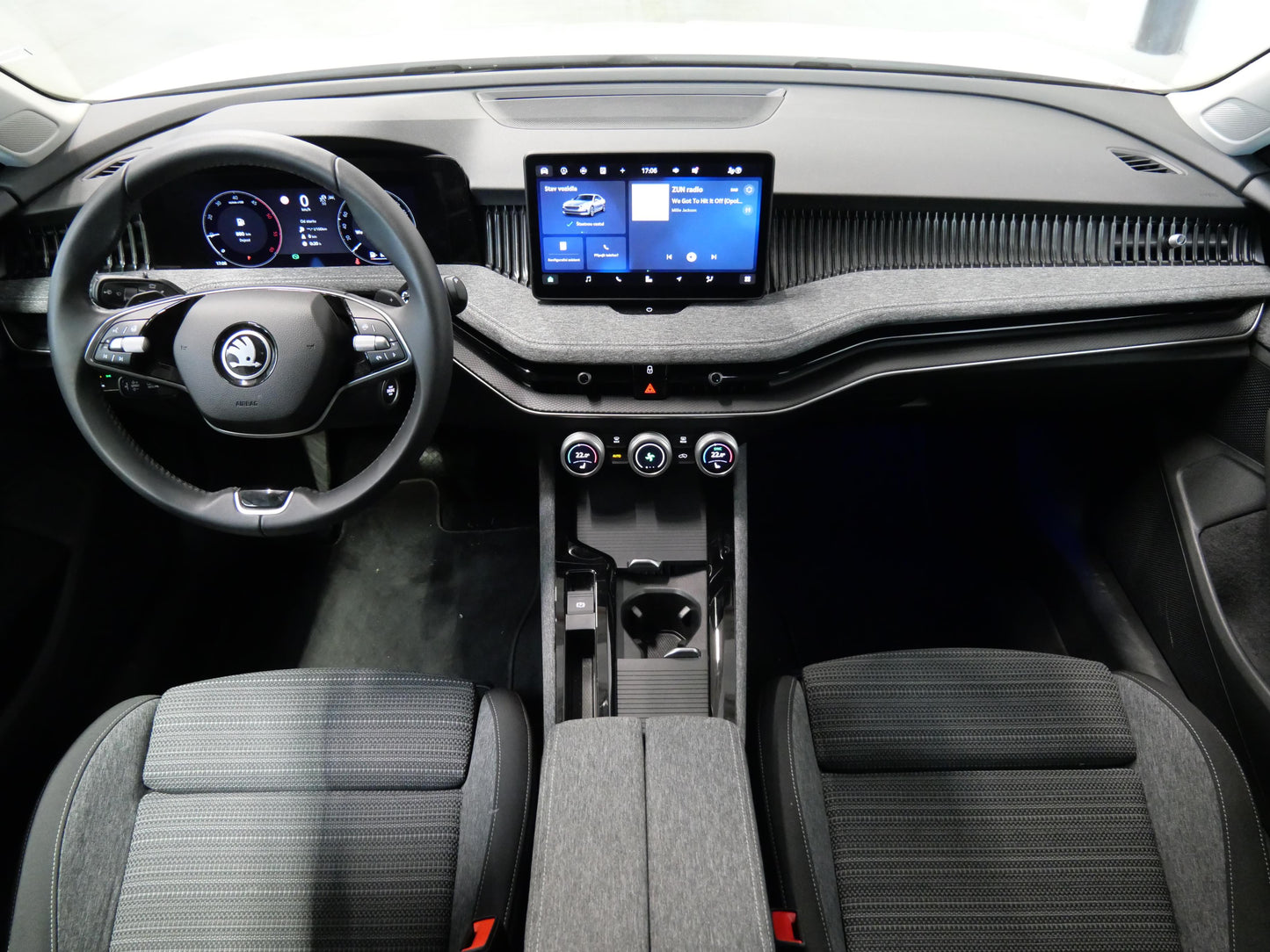 Škoda Superb 2.0 TDI 110 kW DSG Selection