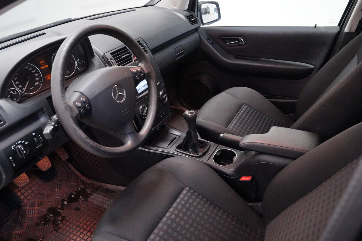 Mercedes-Benz Třídy A A160 1.5i 70 kW – foto 5