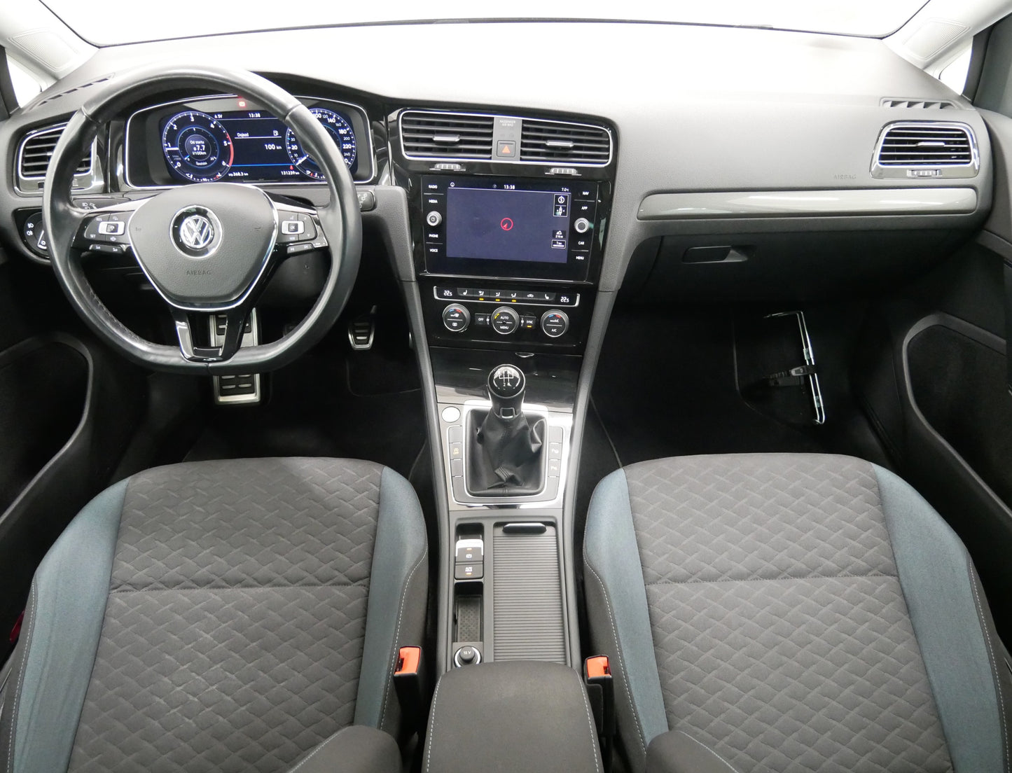 Volkswagen Golf 1.6 TDI 85 kW IQ-DRIVE