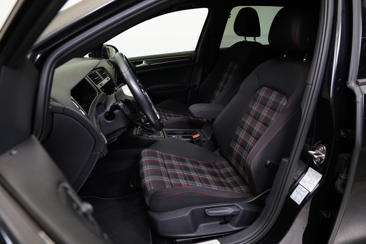 Volkswagen Golf 2.0 TSI 180 kW GTI Performance