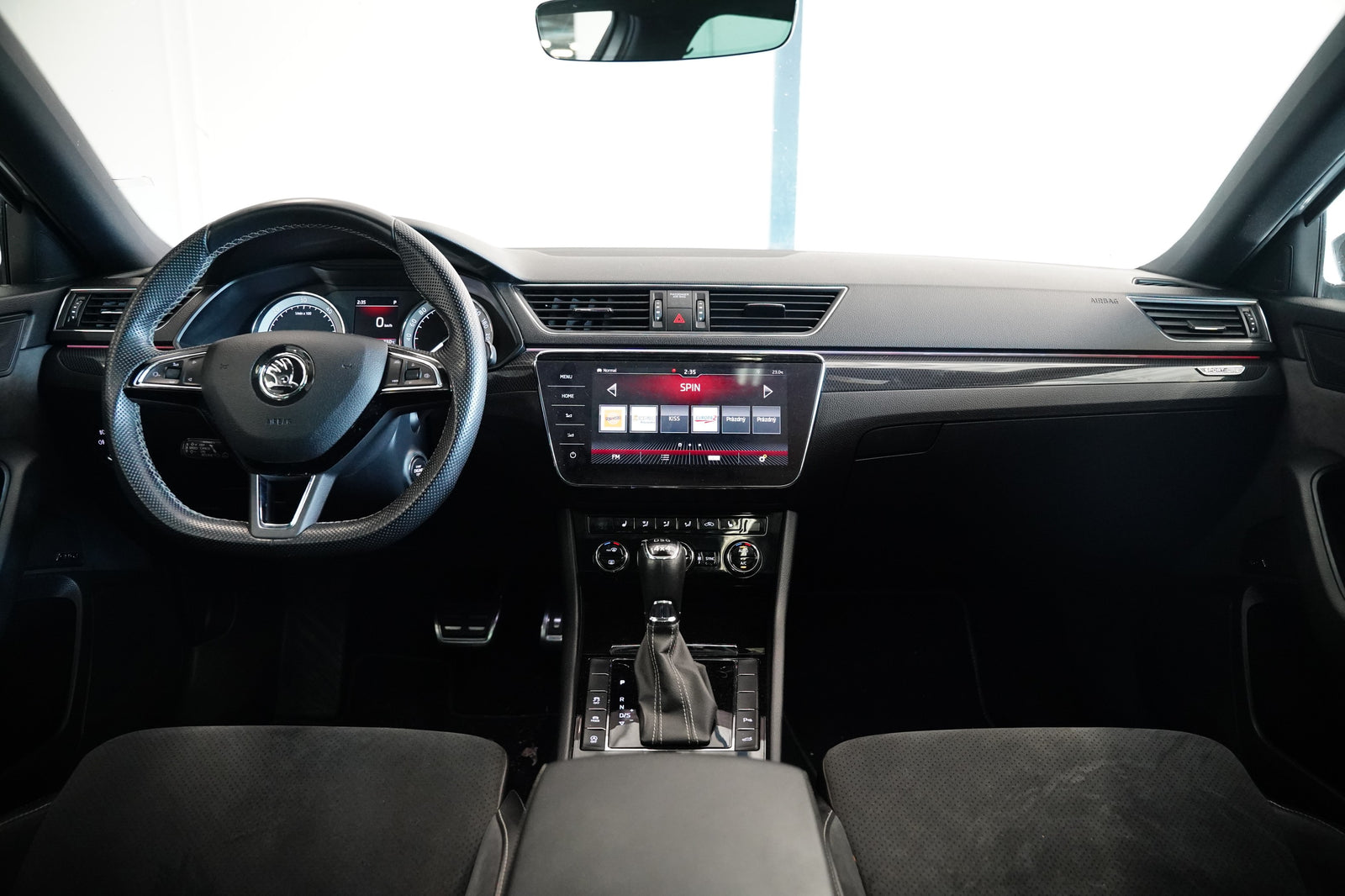 Škoda Superb 2.0 TDI 140 kW DSG 4x4 – foto 5
