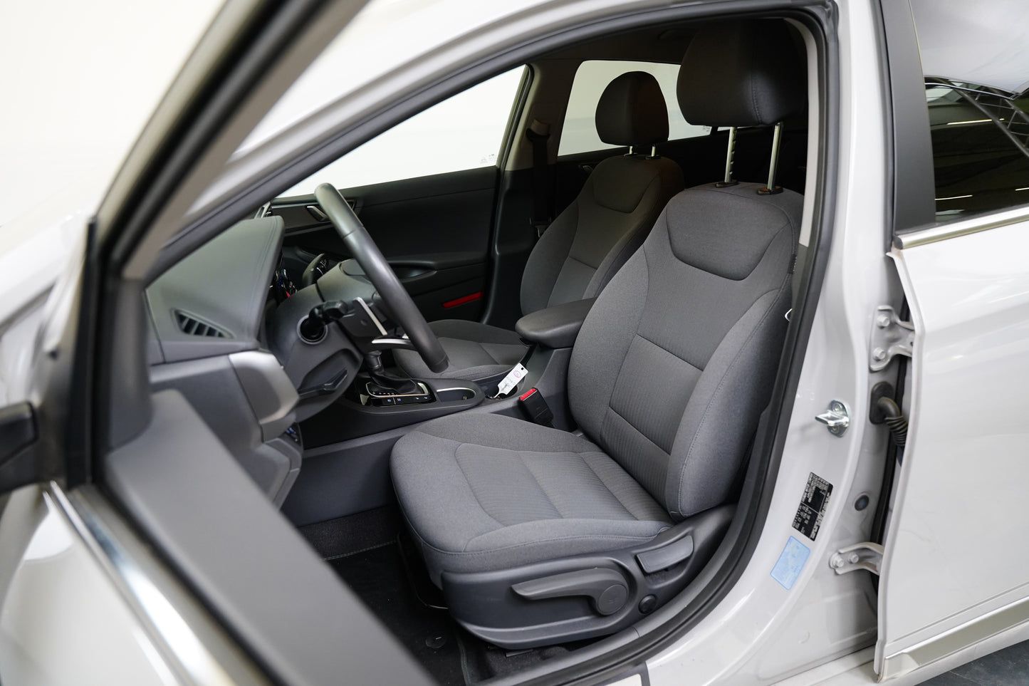 Hyundai IONIQ 1.6 GDI Hybrid 77kW Style