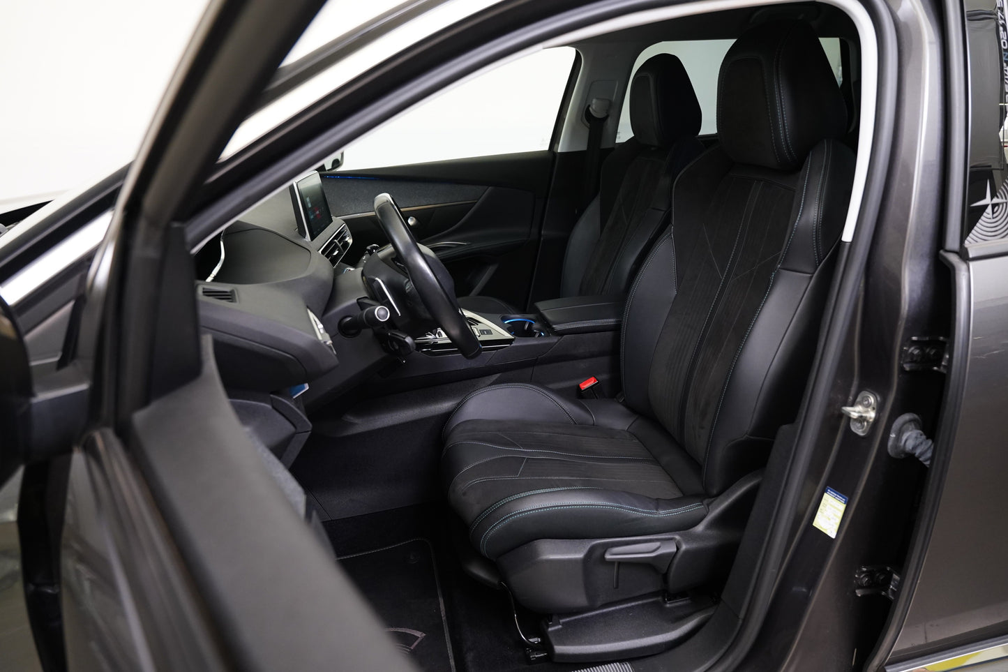 Peugeot 5008 1.5 BlueHDi 96 kW Crossway