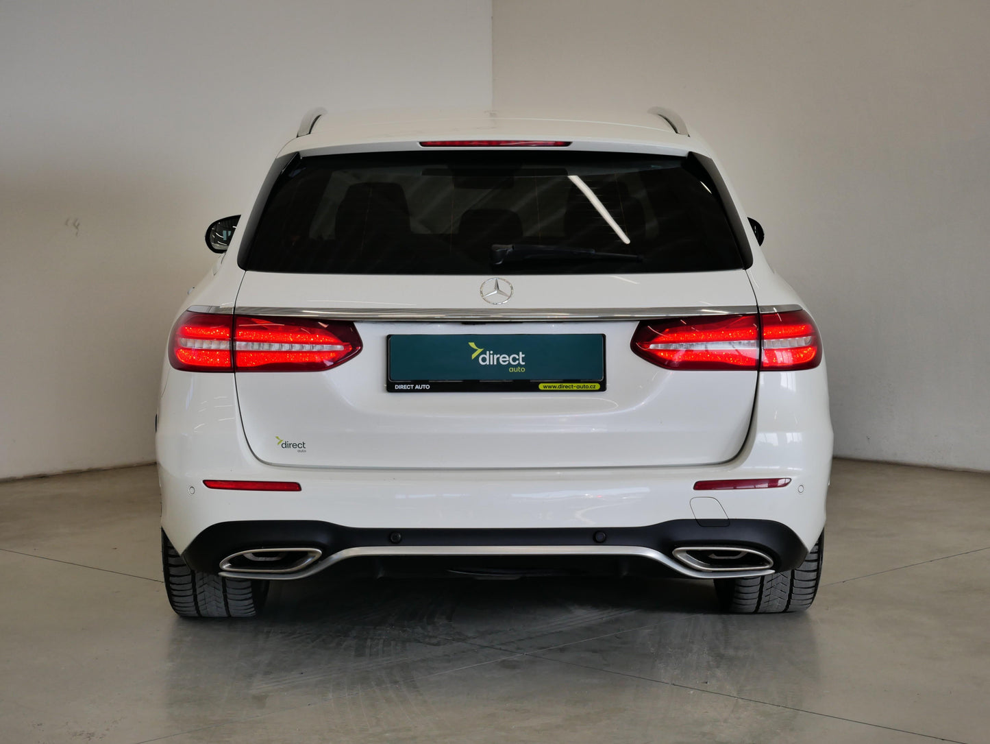 Mercedes-Benz E-Class E400 AMG LINIE 4MATIC 245KW