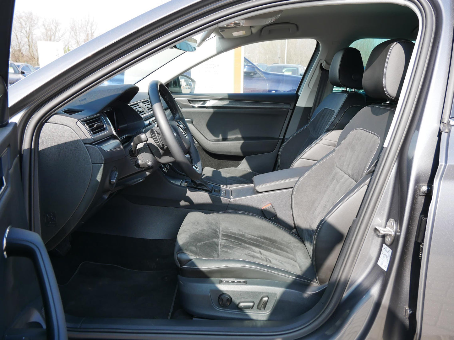 Škoda Superb 2.0 TDI 110 kW Style Plus