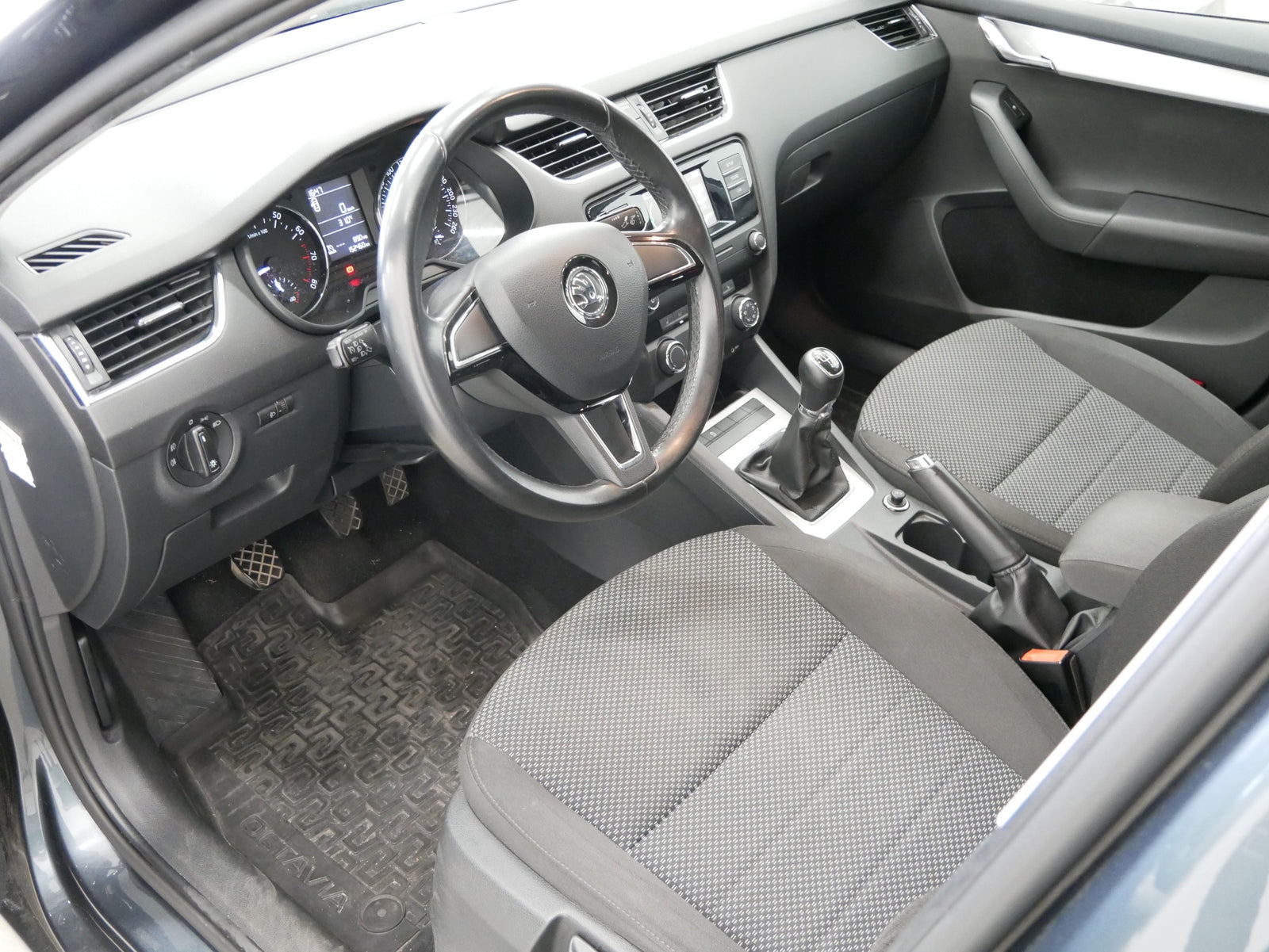 Škoda Octavia 1.2 TSI 81 kW Ambition – foto 5