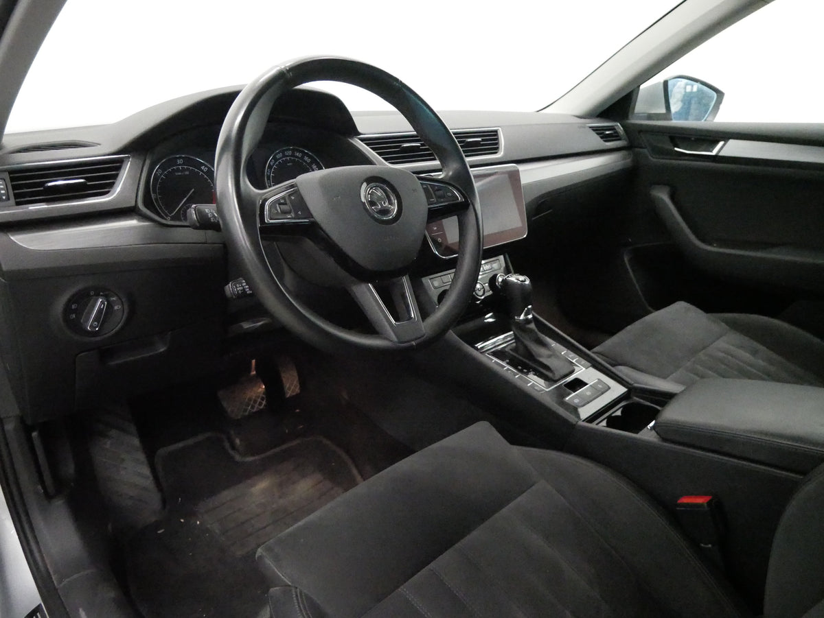 Škoda Superb 2.0 TDI 140 kW 4X4 Style