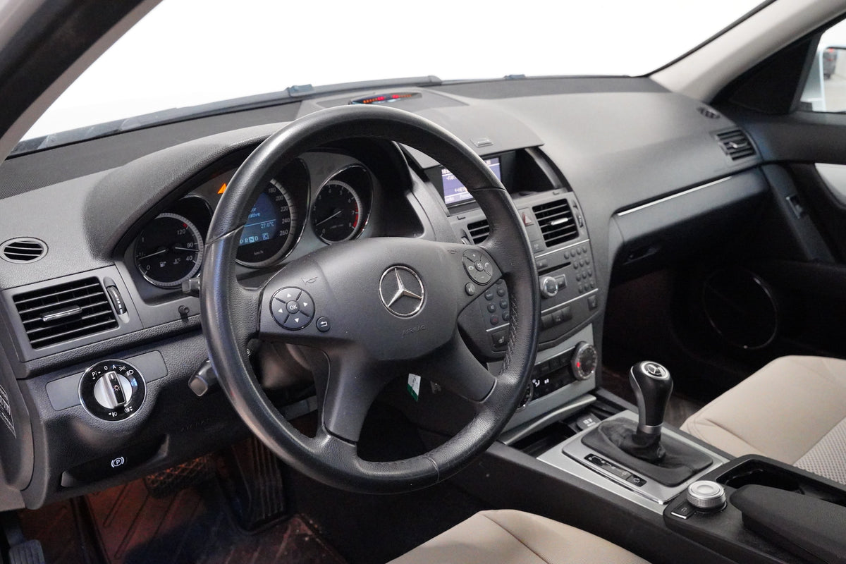 Mercedes-Benz Třídy C C250 CGI 150 kW – foto 5