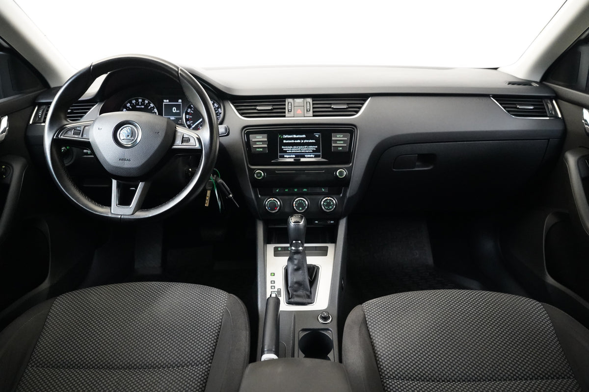 Škoda Octavia 1.6 TDI 81kW DSG Ambition Plus – foto 5