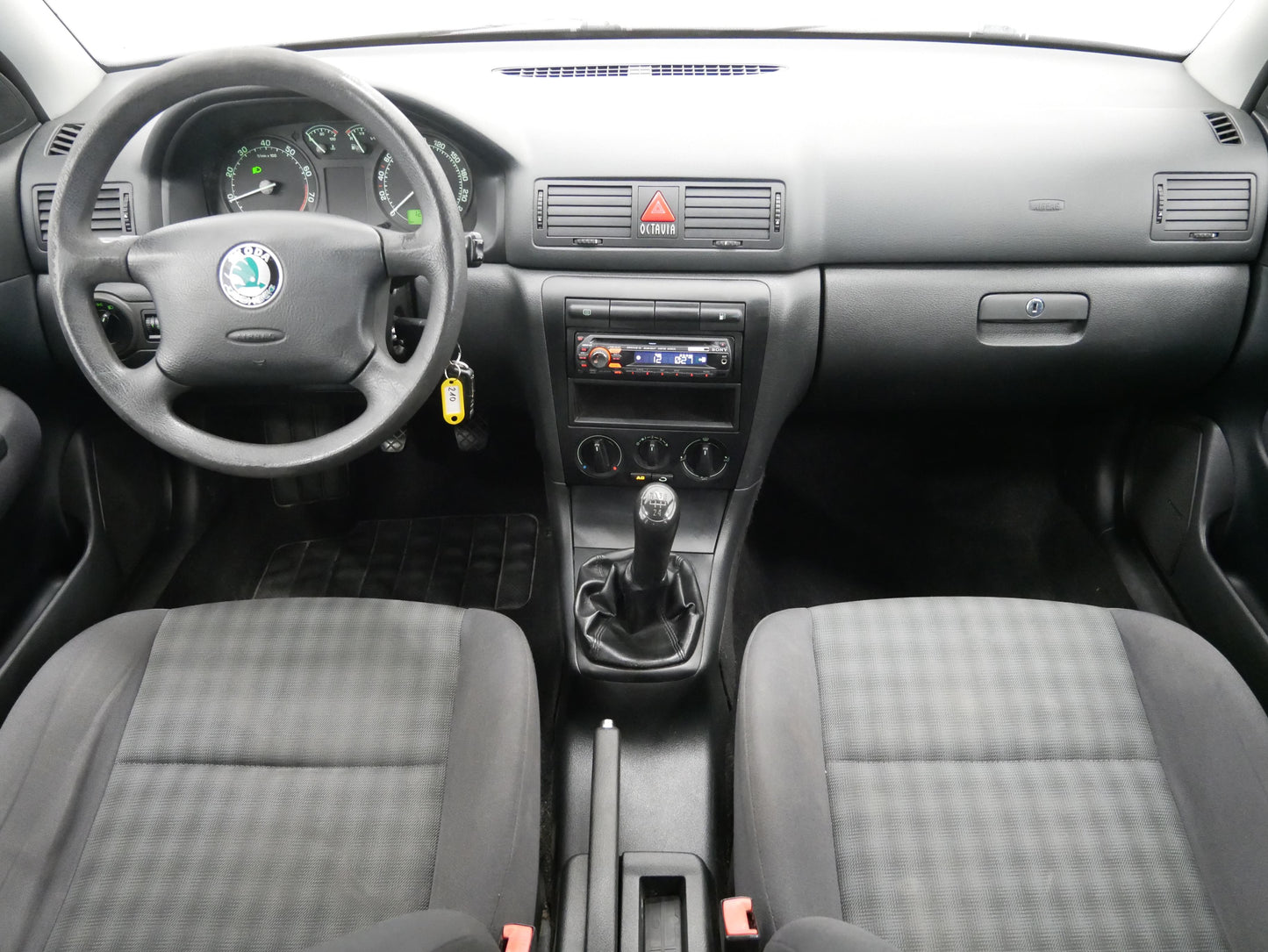 Škoda Octavia 1.6 MPi 75 kW Tour