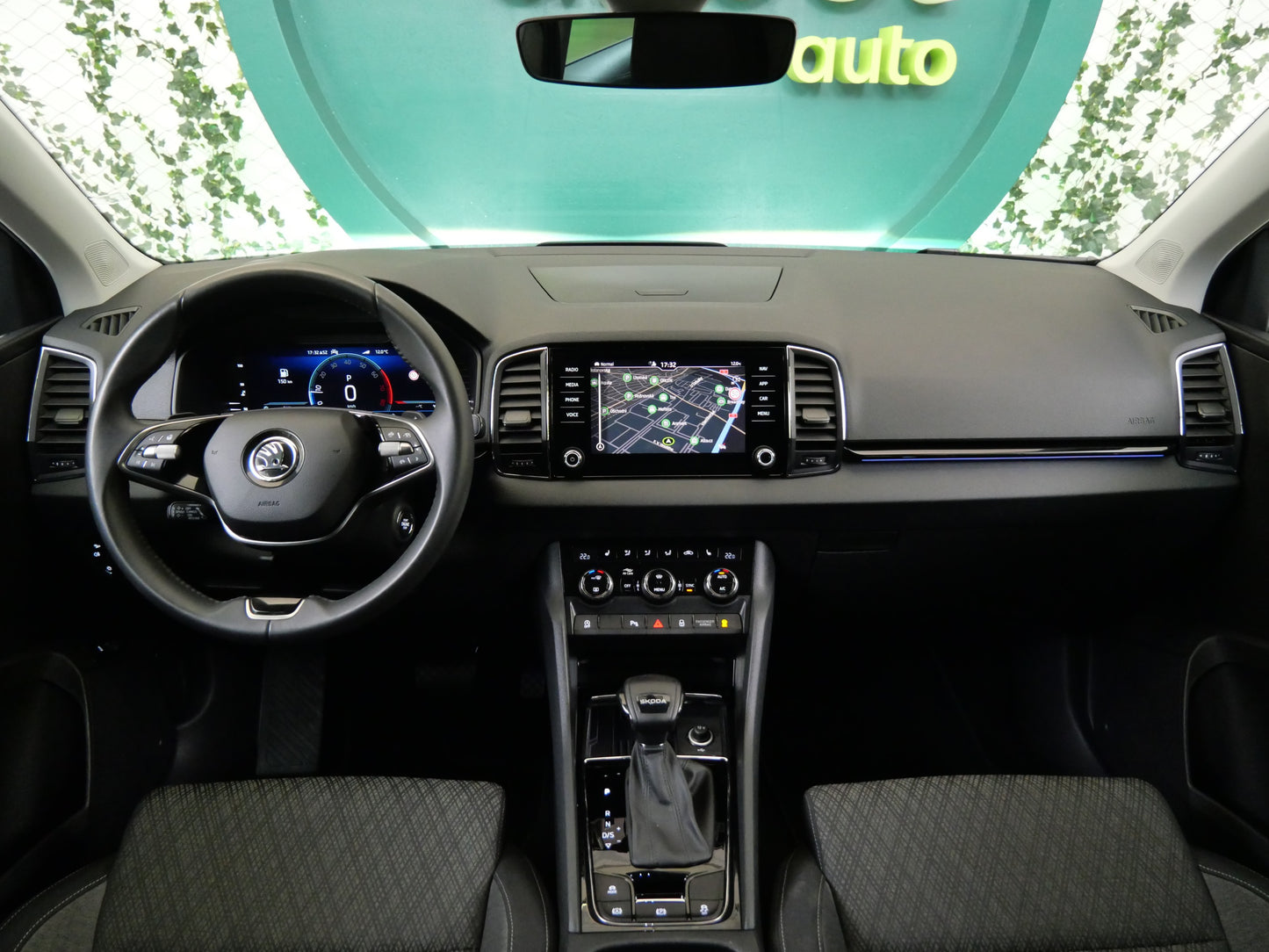 Škoda Karoq 1.5 TSI 110 kW Top Selection