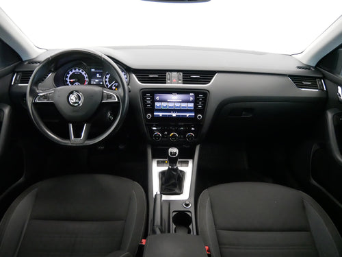 Škoda Octavia 1,6 TDi 85kW Ambition – foto 5