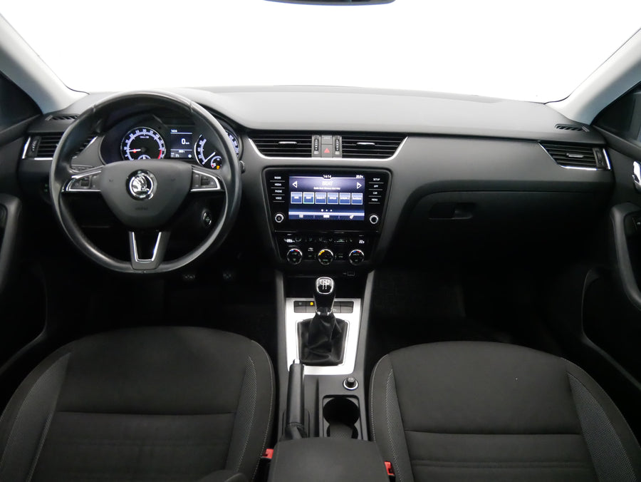 Škoda Octavia 1,6 TDi 85kW Ambition – foto 5
