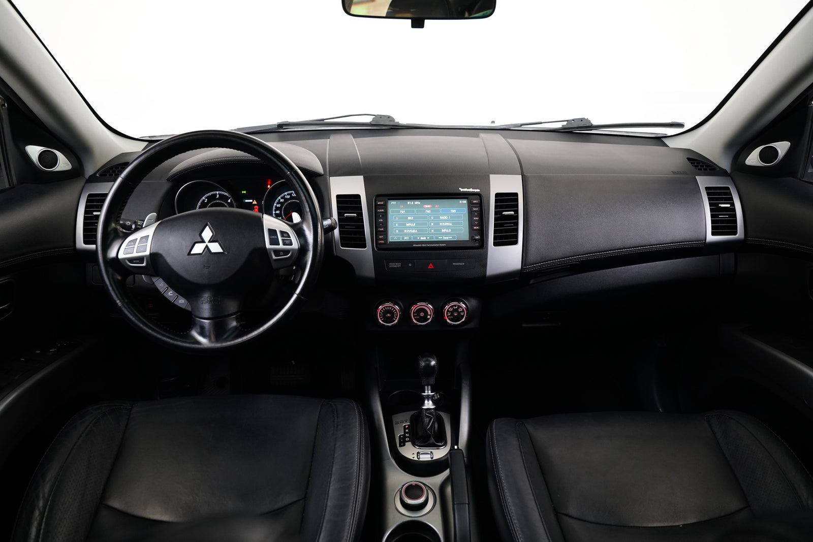 Mitsubishi Outlander 2.2 DI-D 115 kW 4x4 – foto 5
