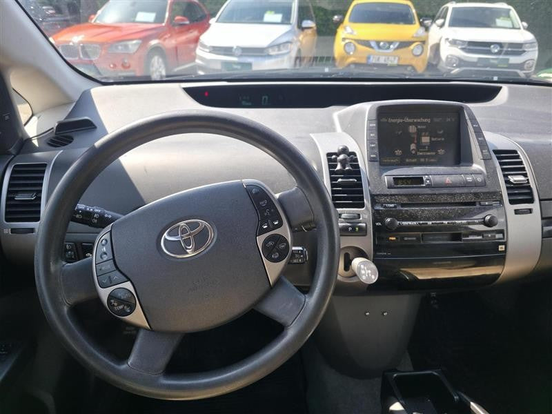 Toyota Prius 1.5i HYBRID AUTOMAT