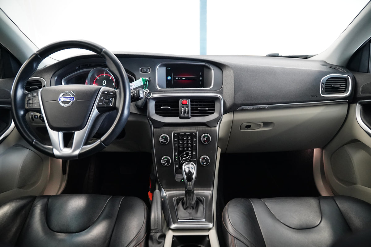 Volvo V40 2.0 D4 140 kW Cross Country