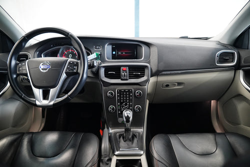 Volvo V40 2.0 D4 140 kW Cross Country – foto 5