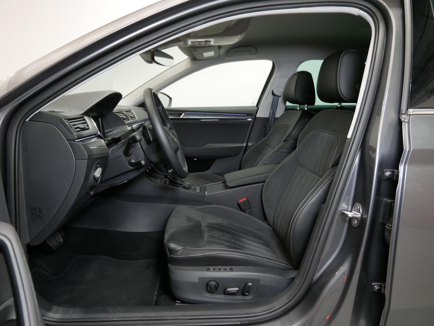 Škoda Superb 2.0 TDI 110 kW Style Plus