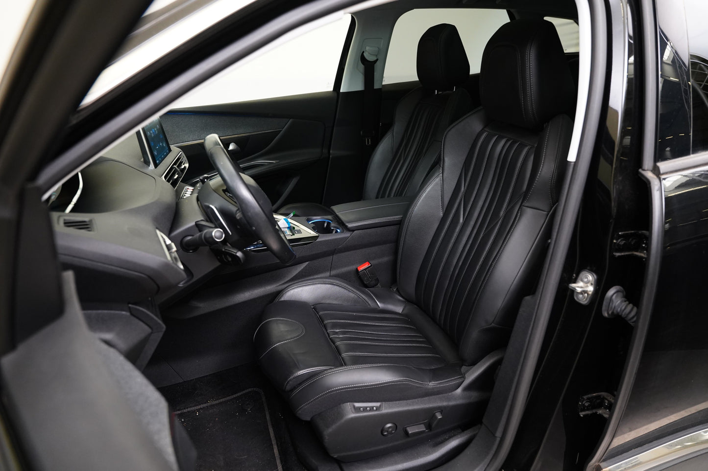 Peugeot 3008 1.2 PureTech 96 kW Allure