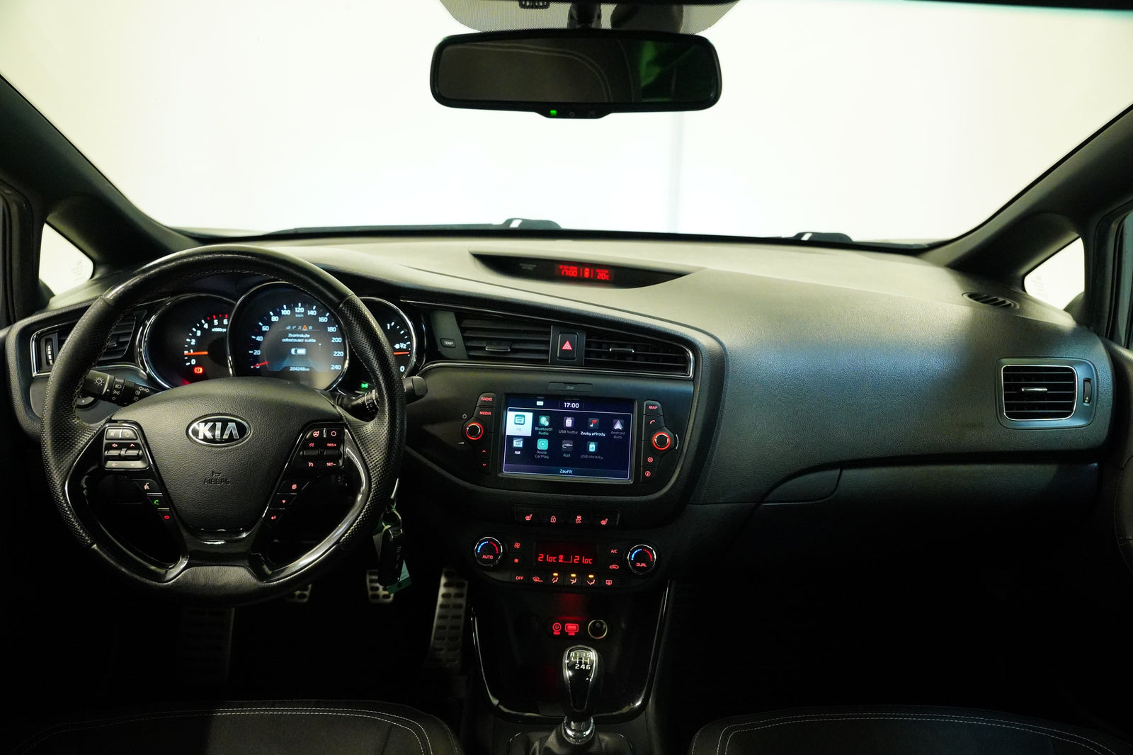 Kia Ceed 1.6 CRDI 100 kW – foto 5