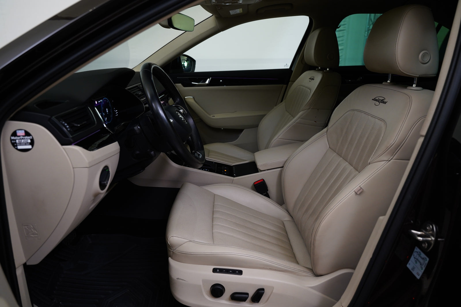 Škoda Superb 2.0 TDI 147 kW – foto 5