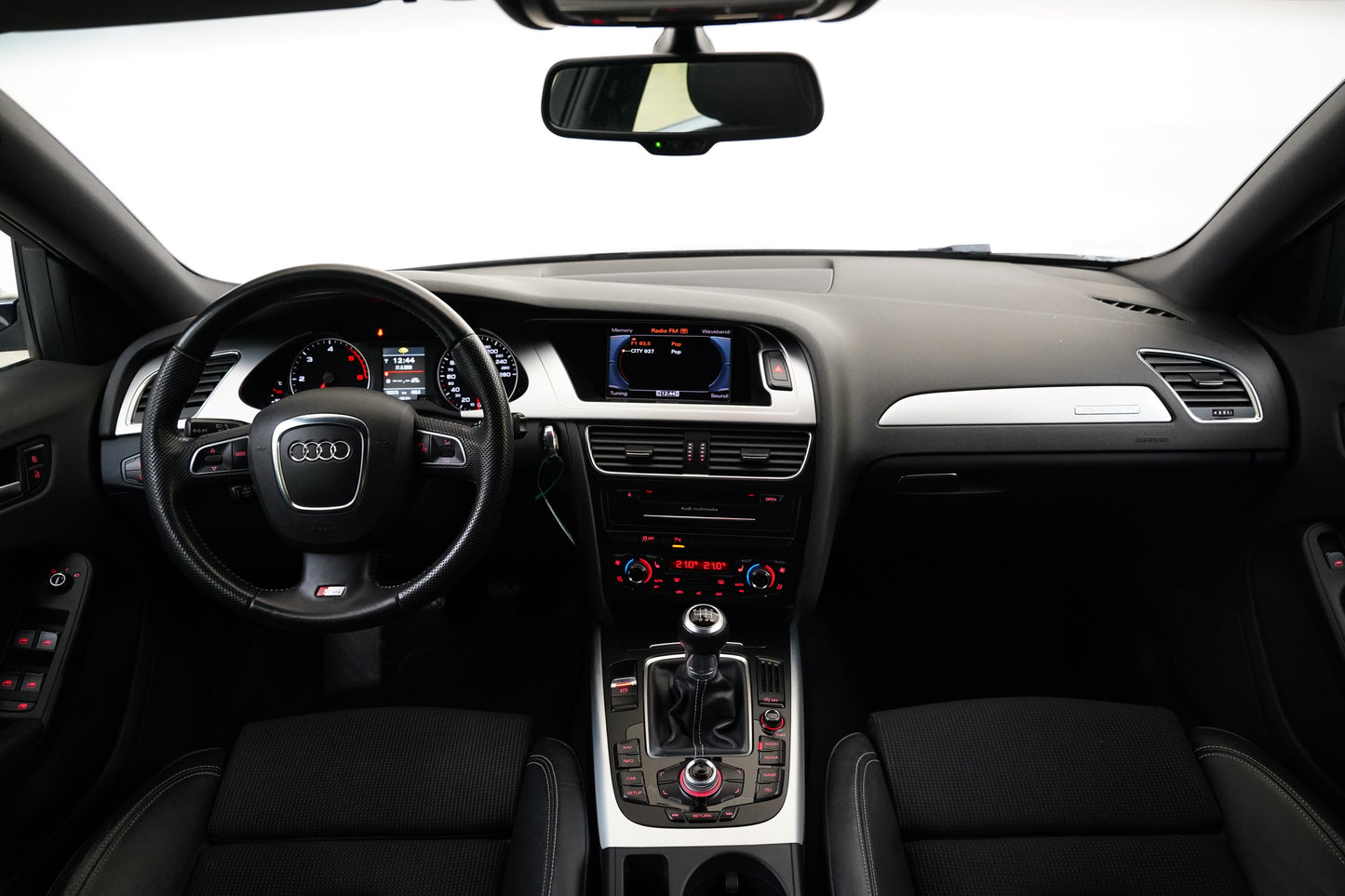 Audi A4 2.0 TDI 125 kW quattro S line