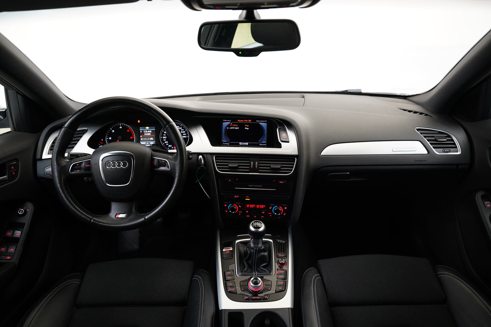 Audi A4 2.0 TDI 125 kW quattro S line – foto 5