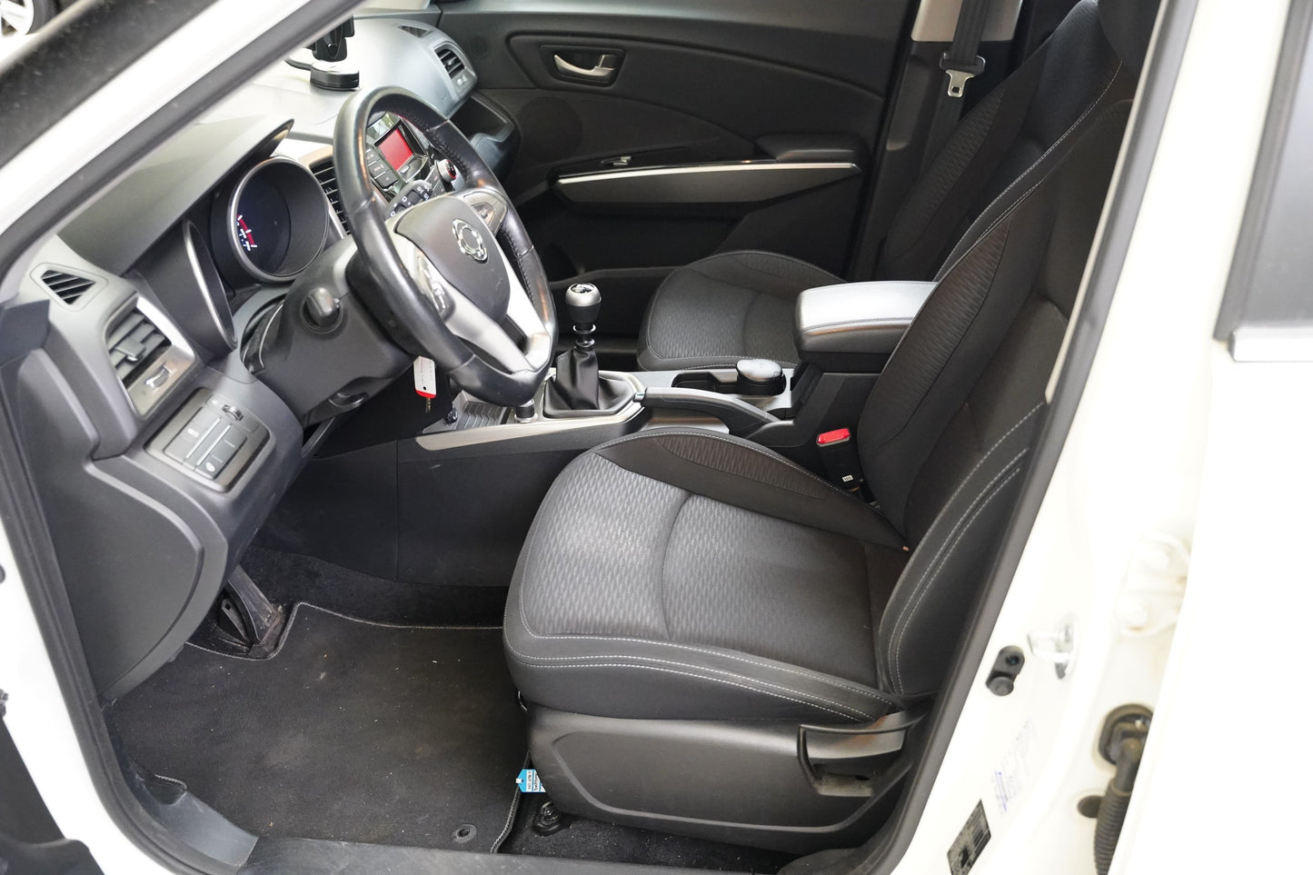 Ssang Yong Tivoli 1.6i 94 kW Crystal 4x2
