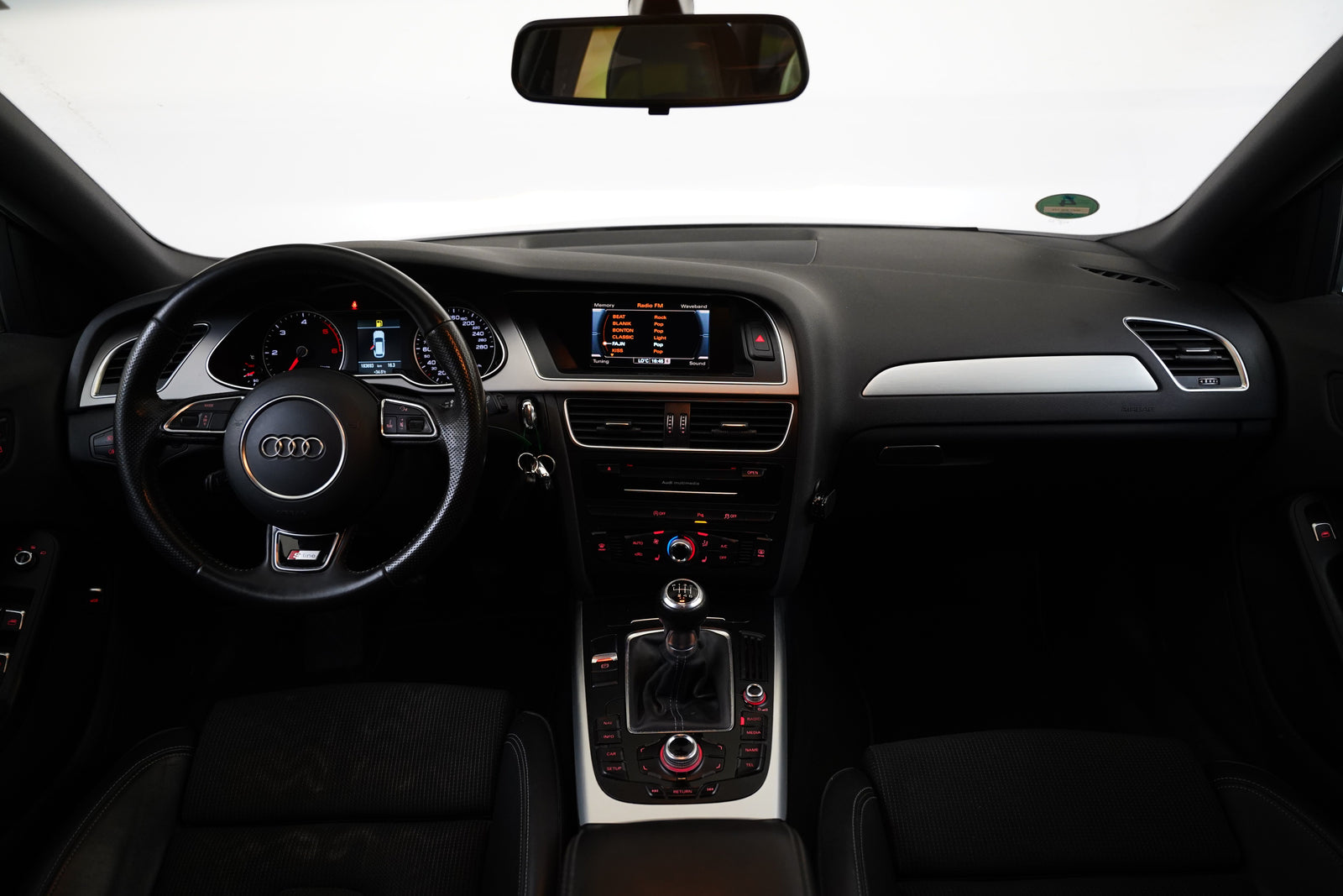 Audi A4 2.0 TDI 110 kW S line plus – foto 5