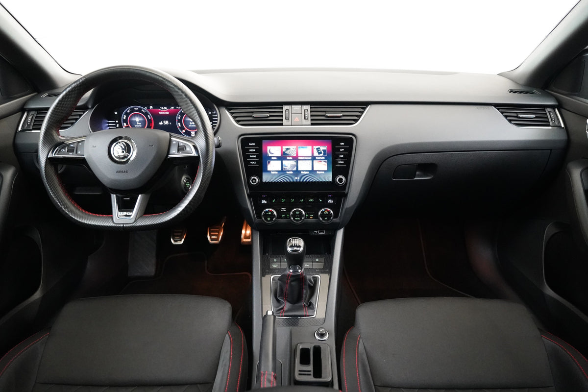 Škoda Octavia 2.0 TSI 180 kW RS – foto 5