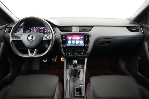 Škoda Octavia 2.0 TSI 180 kW RS – foto 5