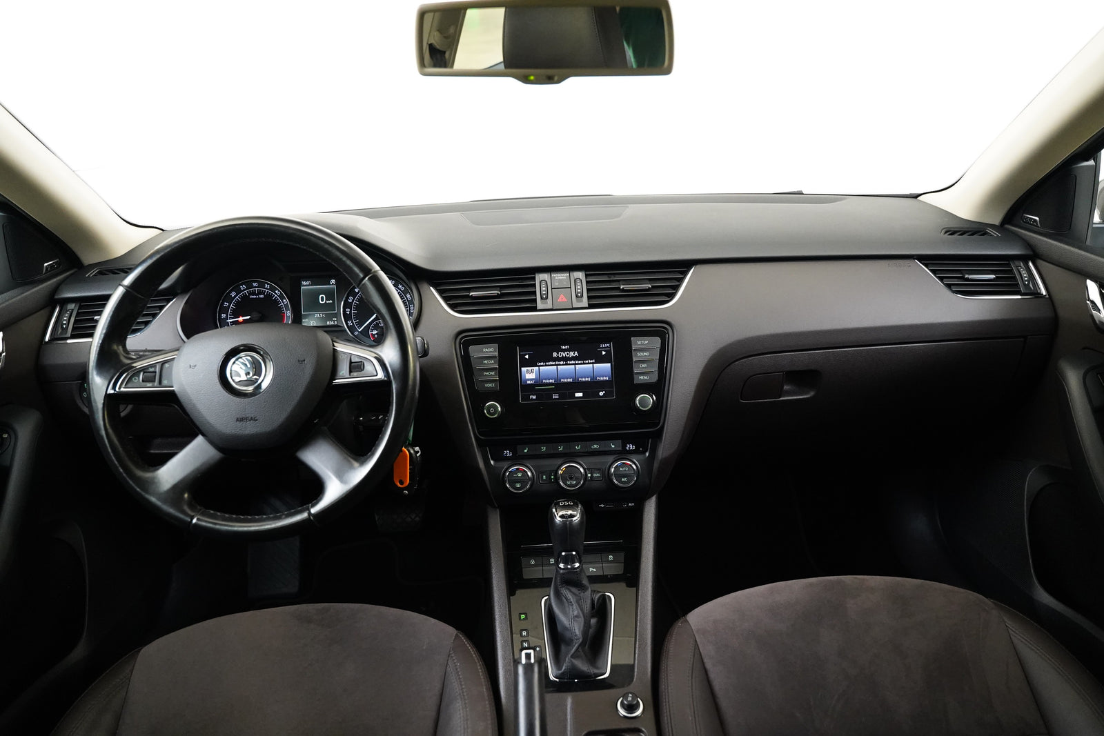 Škoda Octavia 2.0 TDI 135 kW 4x4 L&K – foto 5