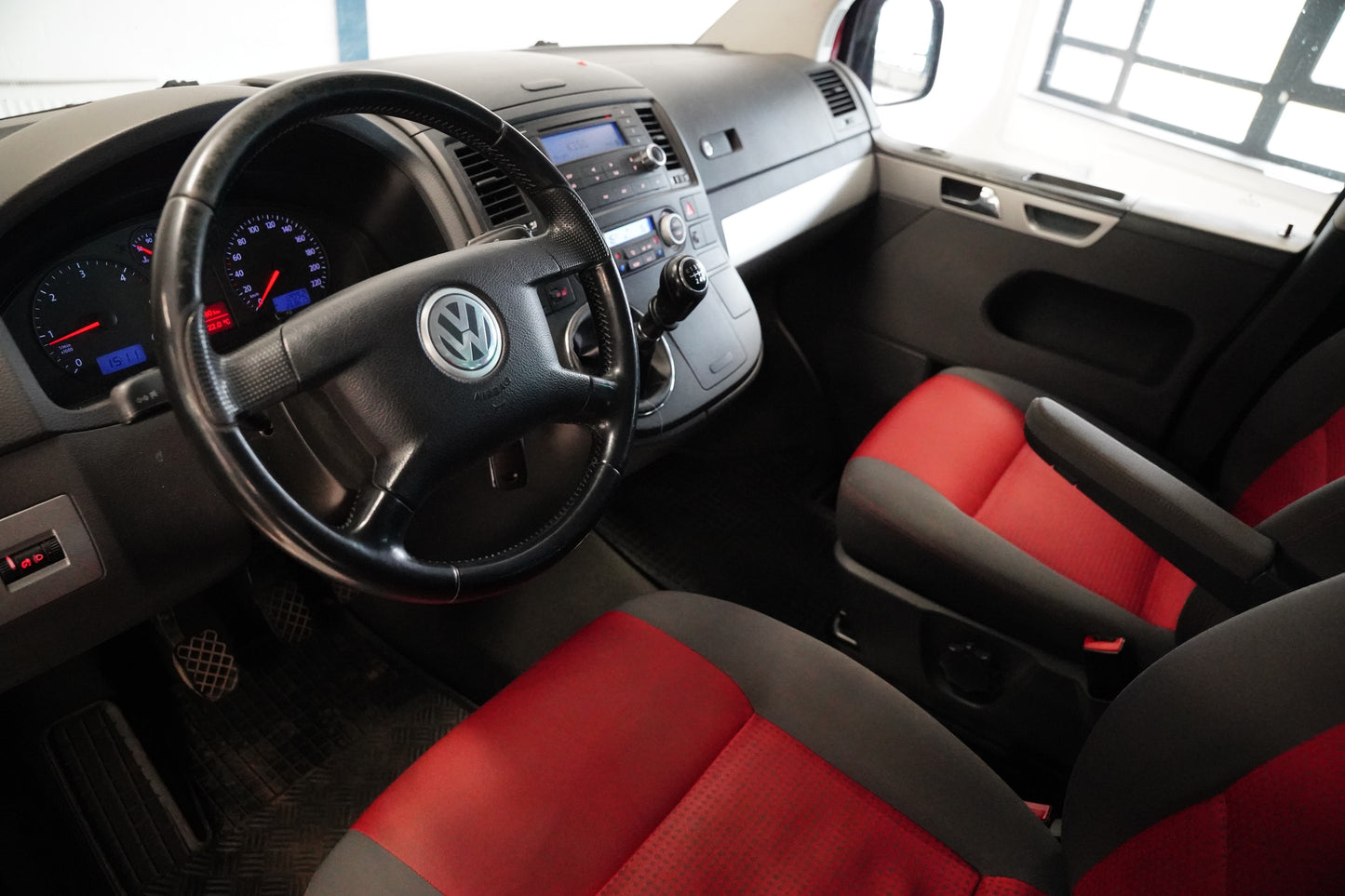 Volkswagen Transporter 2.5 TDI 96 kW Multivan Comfort