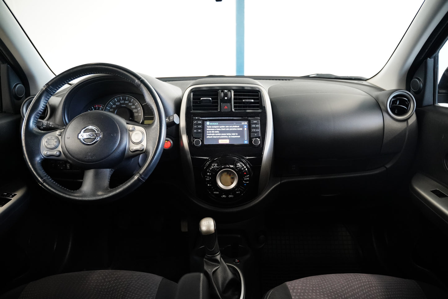 Nissan Micra 1.2i 59 kW Tekna