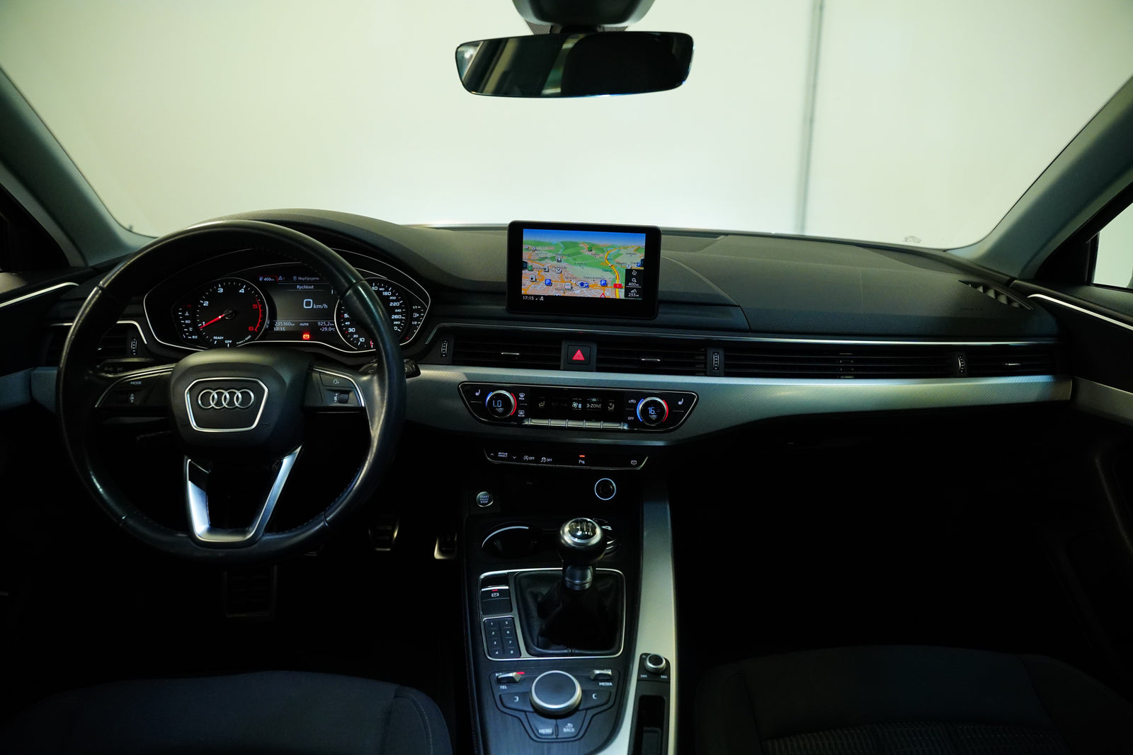 Audi A4 2.0 TDI 140 kW – foto 5