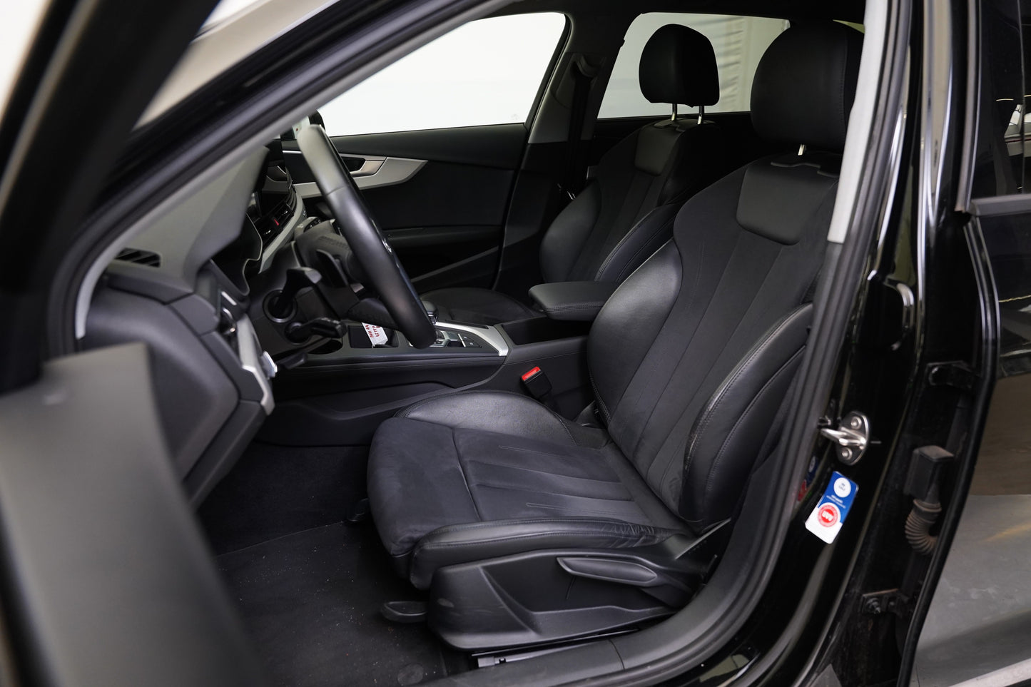 Audi A4 45 TFSI  195 kW quattro S line